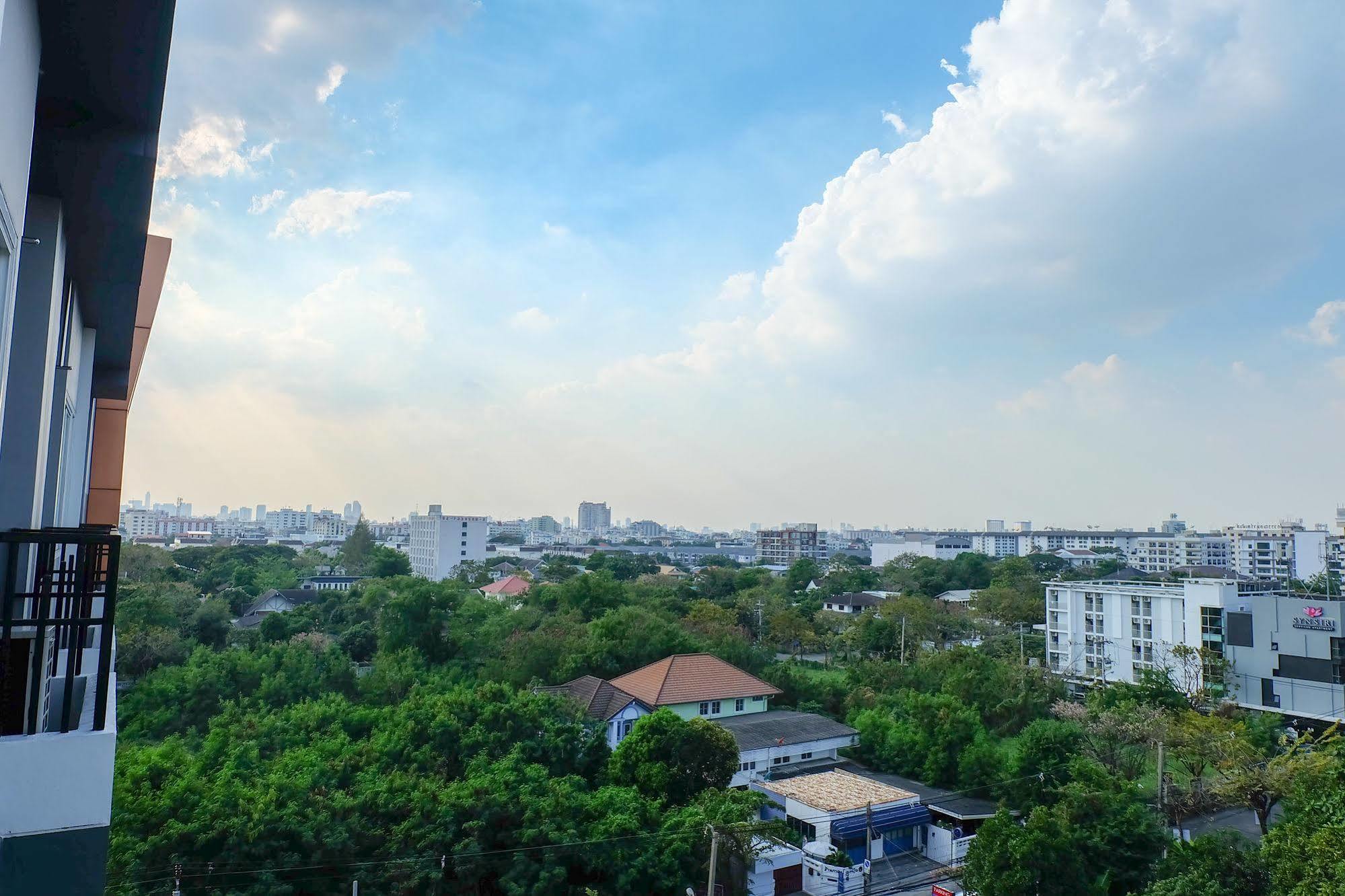Baron Residence Bangkok Exterior foto